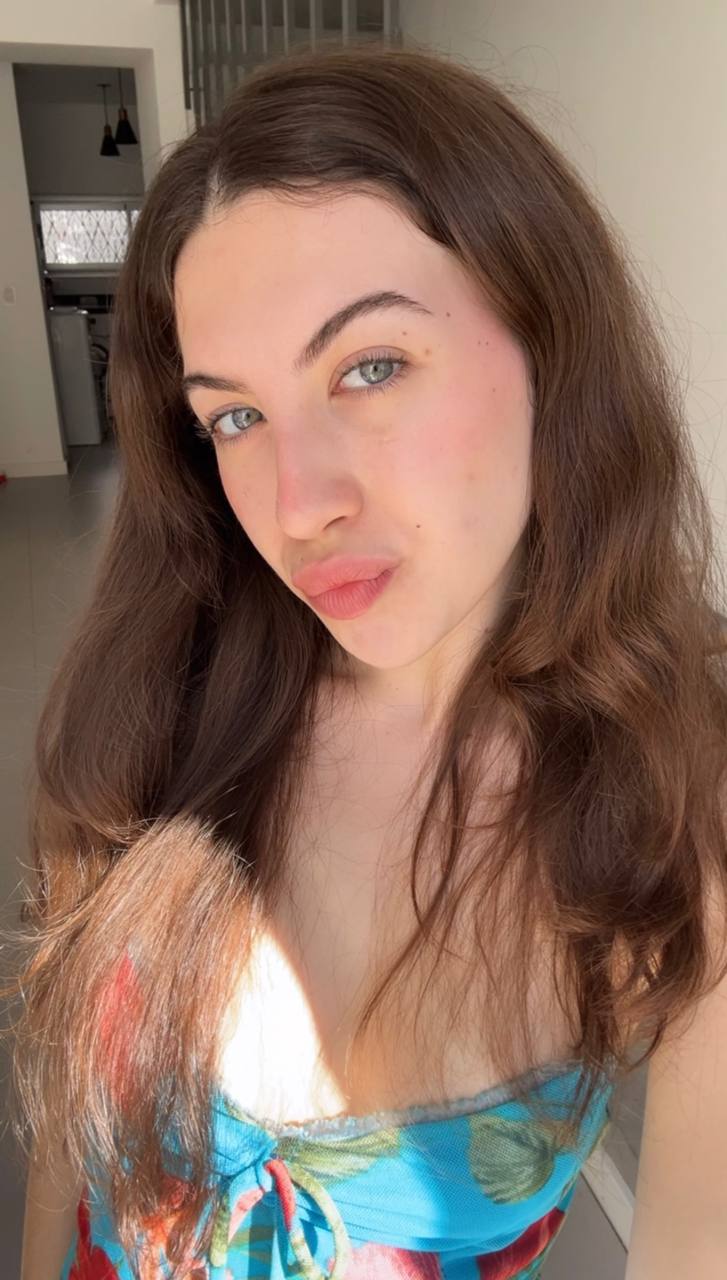 Nude girl Amber in Yueyang