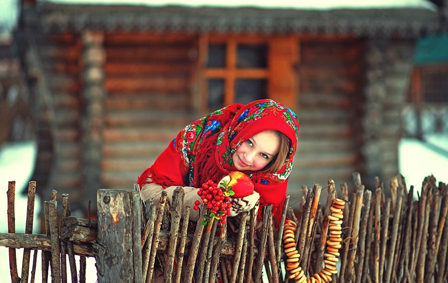 Sexy girl Women in Slavic costumes in Yueyang