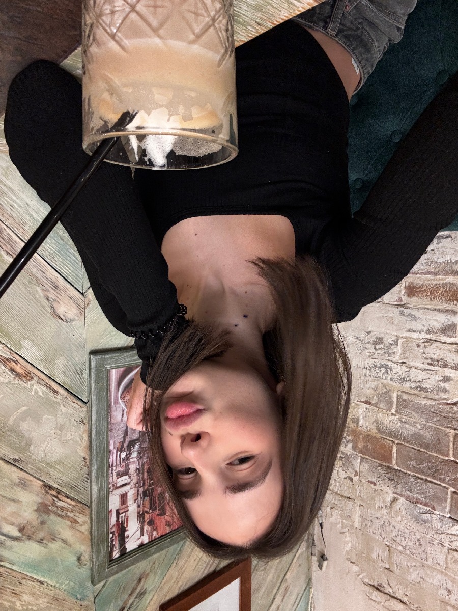 Fresh photos, fresh mood — Tina online in Yueyang